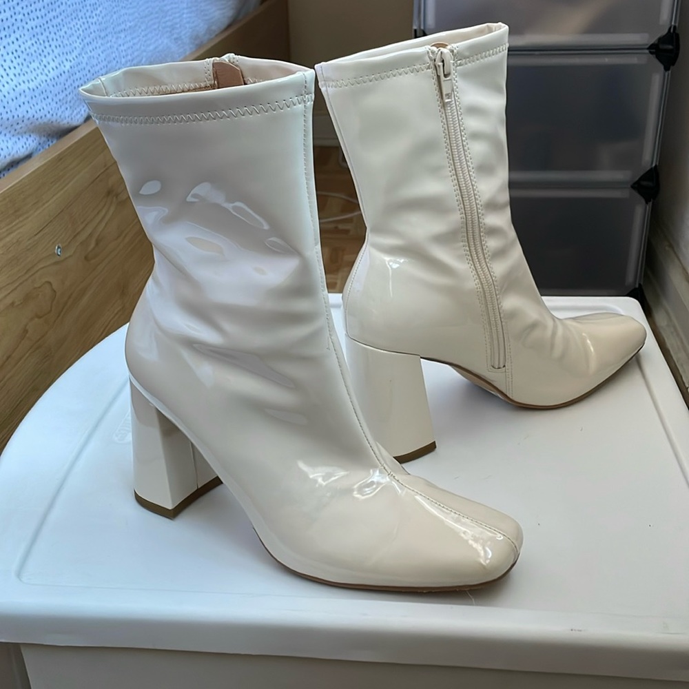 Off-white patent leather boots